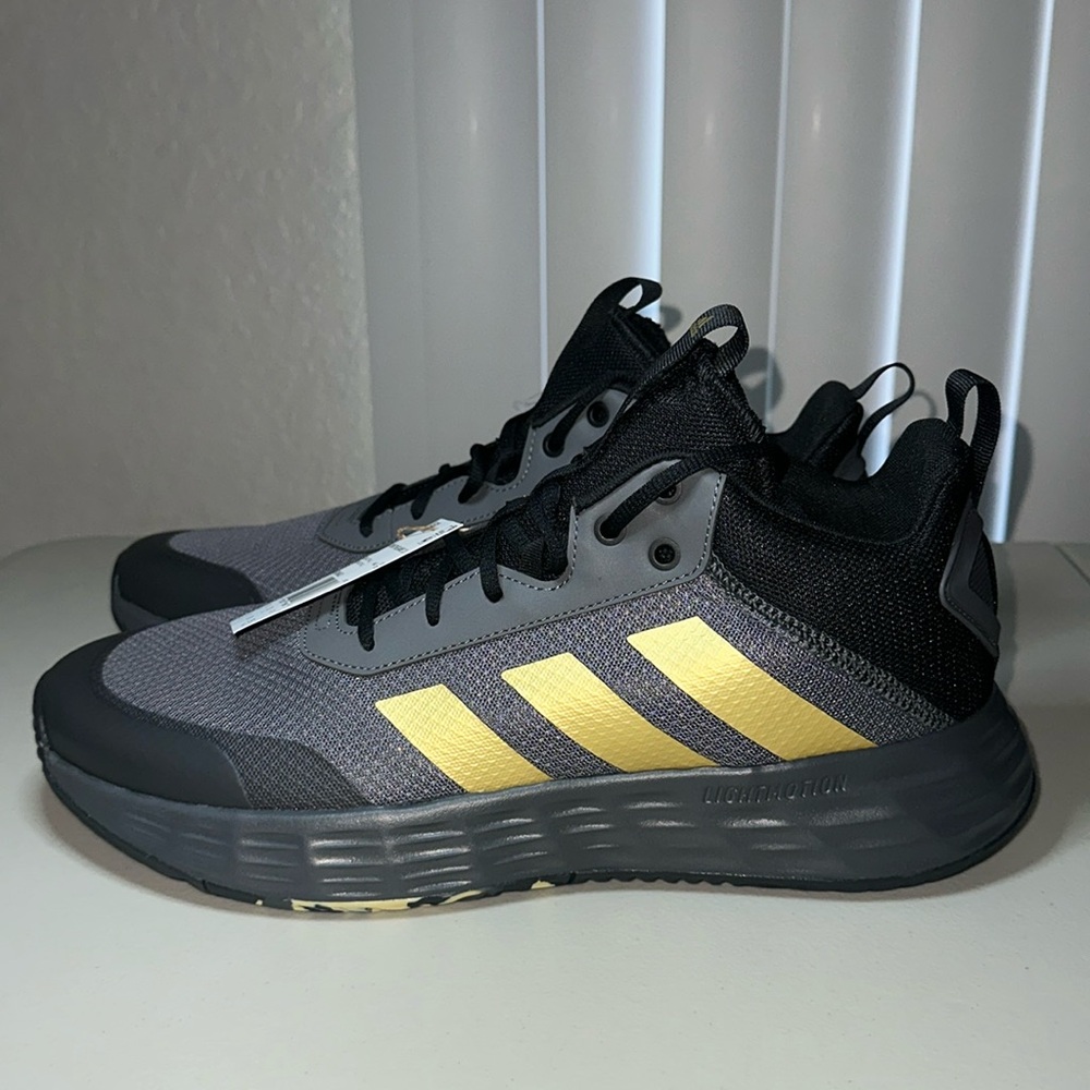 ADIDAS OWNTHEGAME 2.0 NEW, size 13, very comfy, last one! GW5483 - Picture 3 of 8